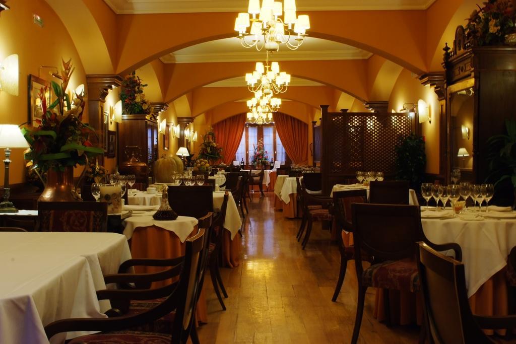 Hotel Restaurante Casa Zanito Olite Exteriér fotografie